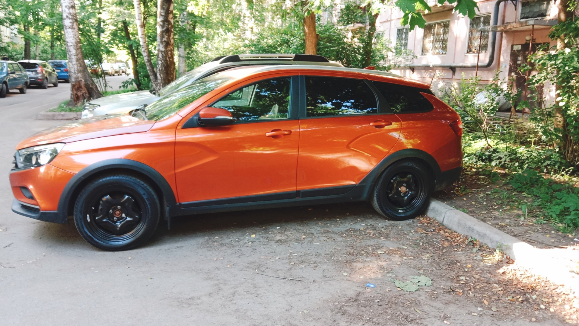 Штампы R16 — Lada Vesta SW Cross (1G), 1,8 л, 2019 года | колёсные ...
