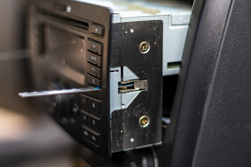 Замена штатной 2 DIN магнитолы и динамиков. — Lada Приора универсал, 1 ...