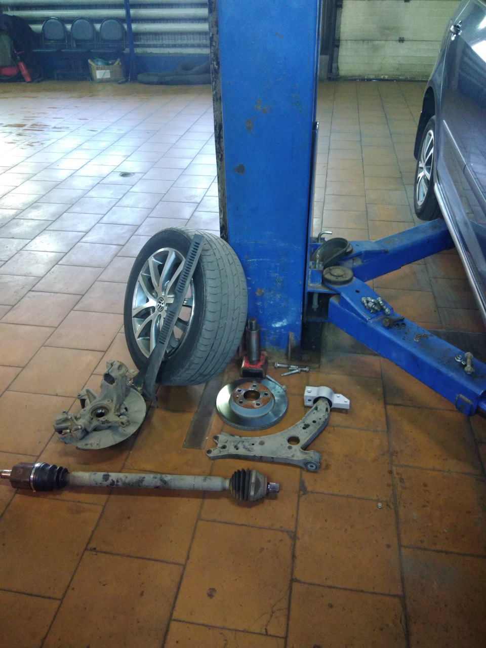 Наконец то добрался до подвески переда — Volkswagen Golf Plus, 1,6 л ...