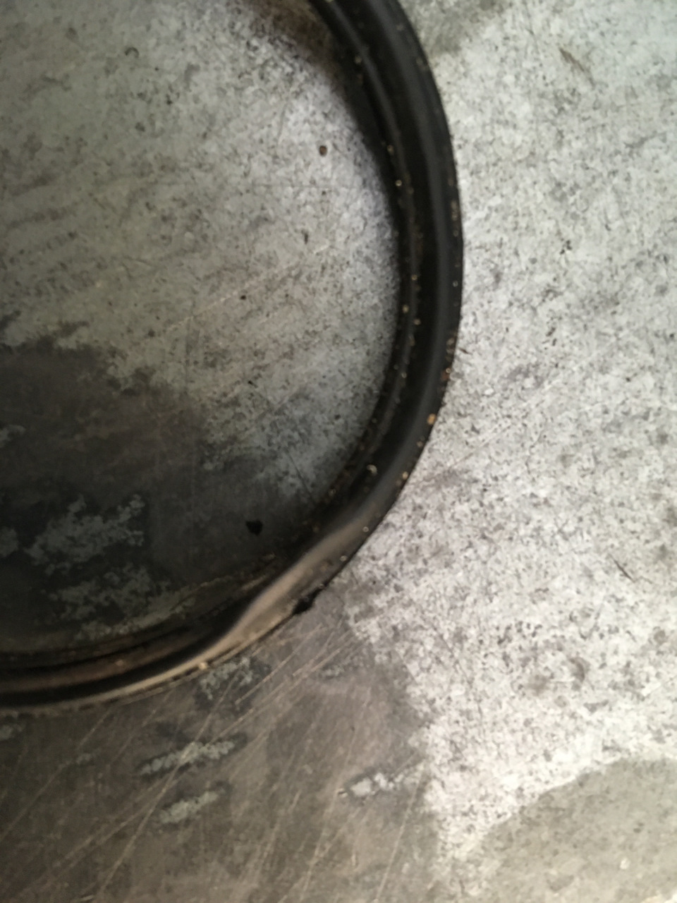 Троит на холодную. В мороз невозможно завестись. Победил проблему ...