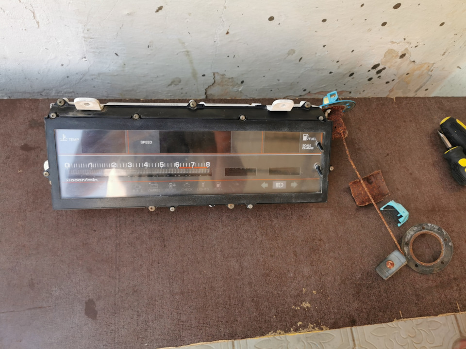 Снял с донора, приборку датчик и уровень освещености — Toyota Crown (S120)