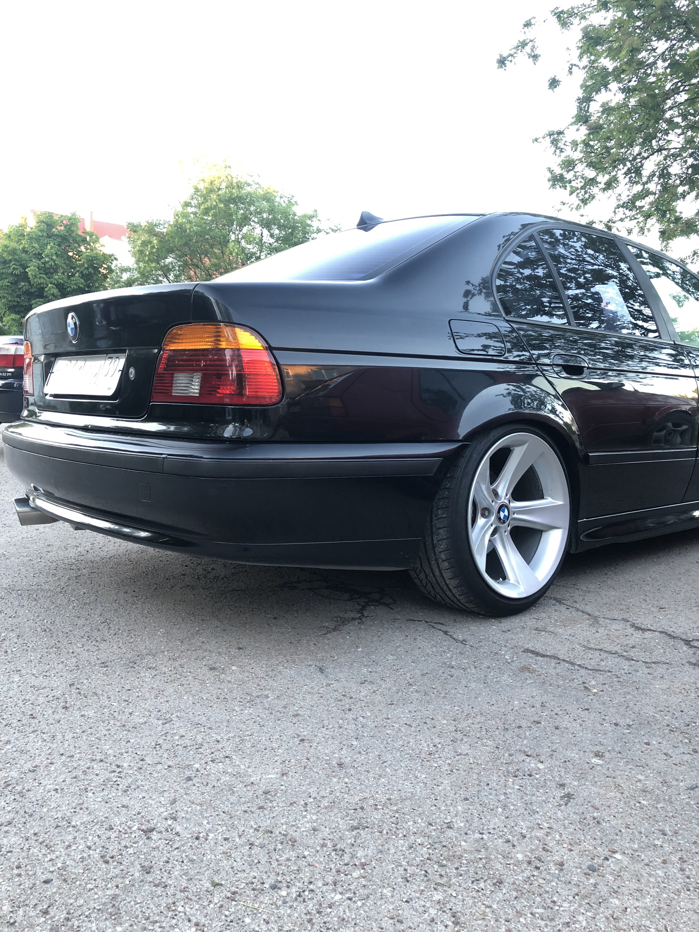 BMW e39 r16