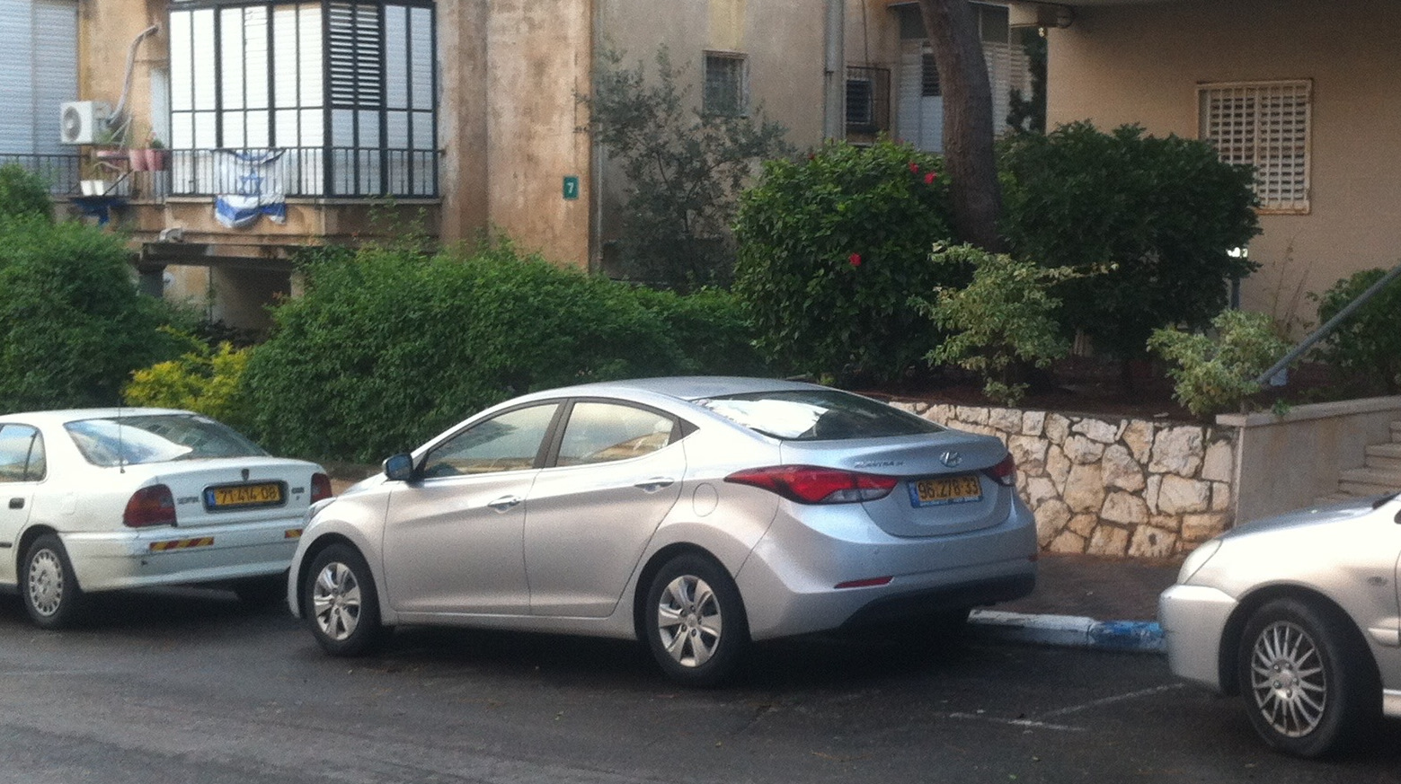 Hyundai elantra drive2