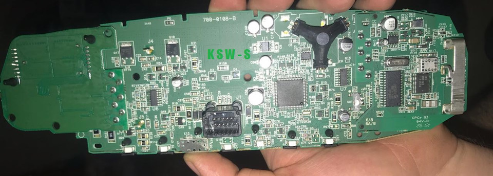 hQAAAgIE4eA 960 на зеркале заднего вида зеленый огонек что это