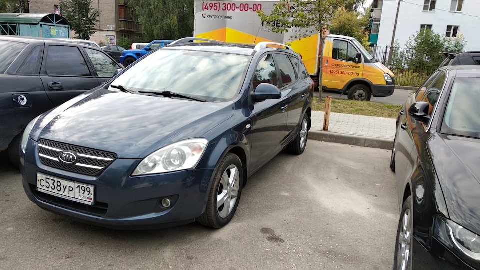 56. Замена передних колодок. — KIA Ceed SW (1G), 1,6 л, 2009 года ...