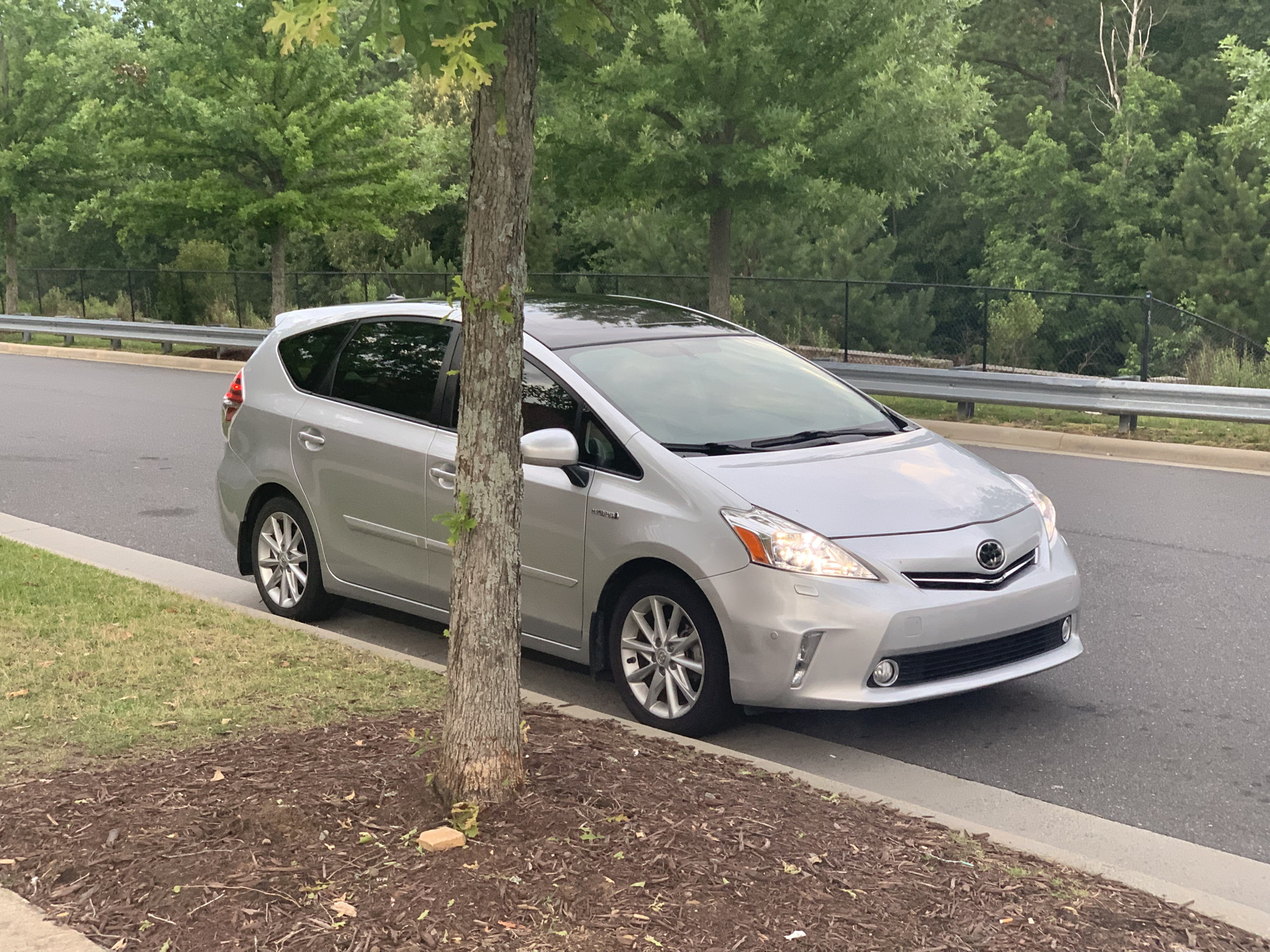 Дребезжание и вибрация на низких оборотах ДВС — Toyota Prius V, 1,8 л, 2012  года | визит на сервис | DRIVE2