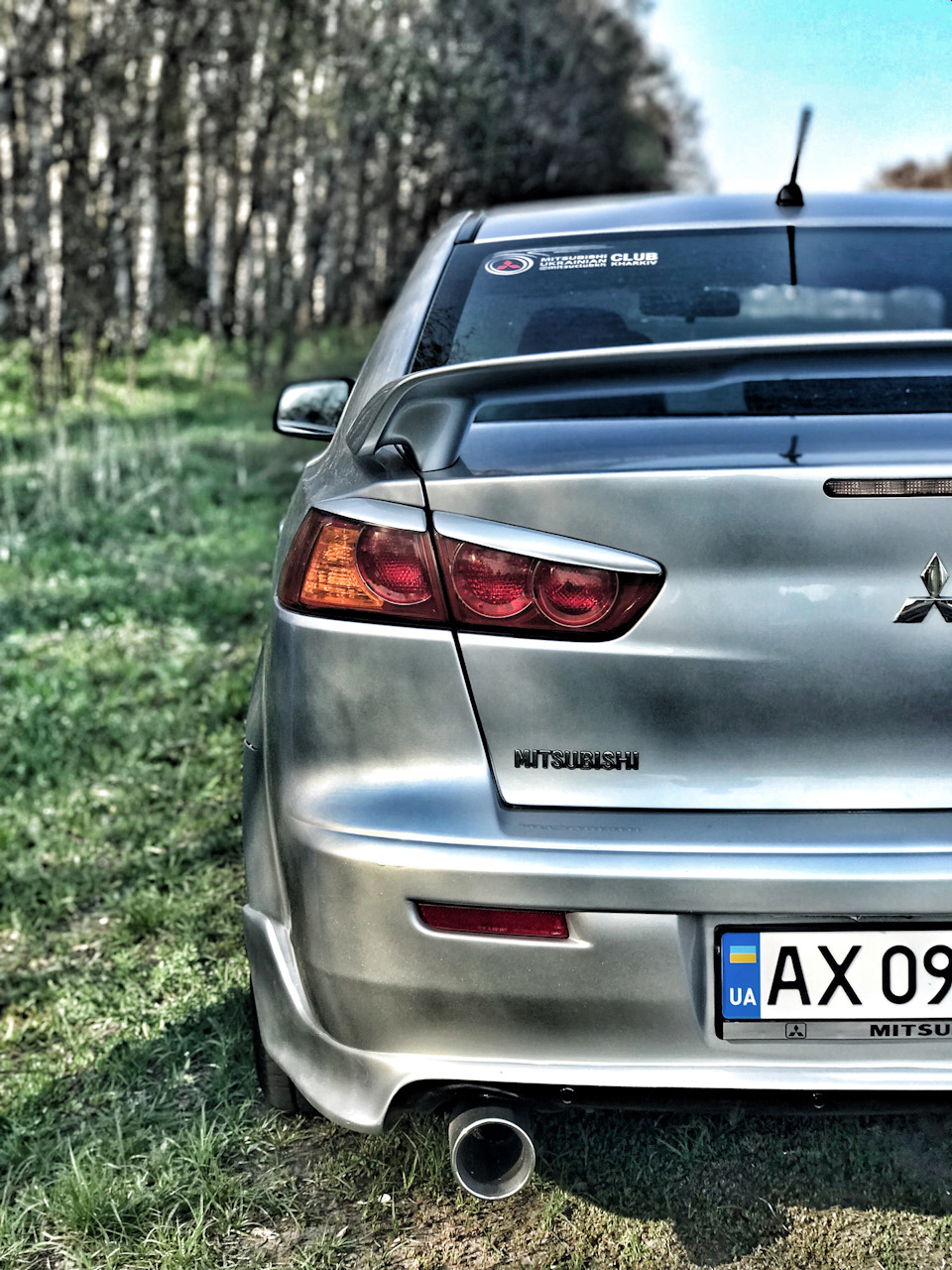 Клубная наклейка, традиции, предложение руки и сердца. — Mitsubishi Lancer  X, 2 л, 2007 года | встреча | DRIVE2