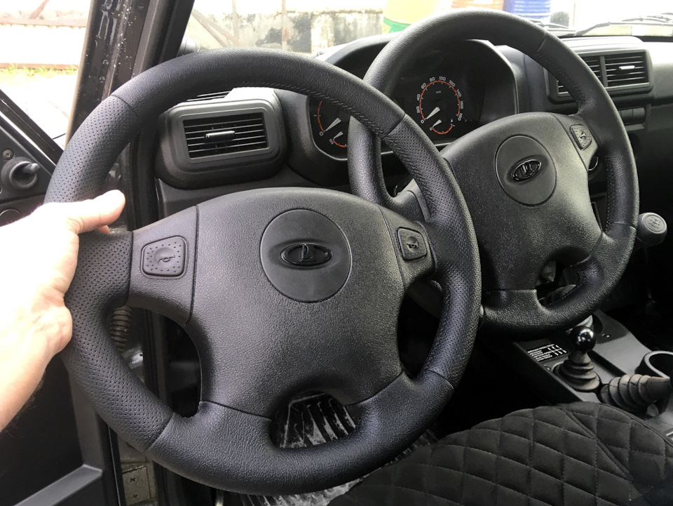 7. небольшой и очень удобный, хват отличный — Lada 4x4 3D