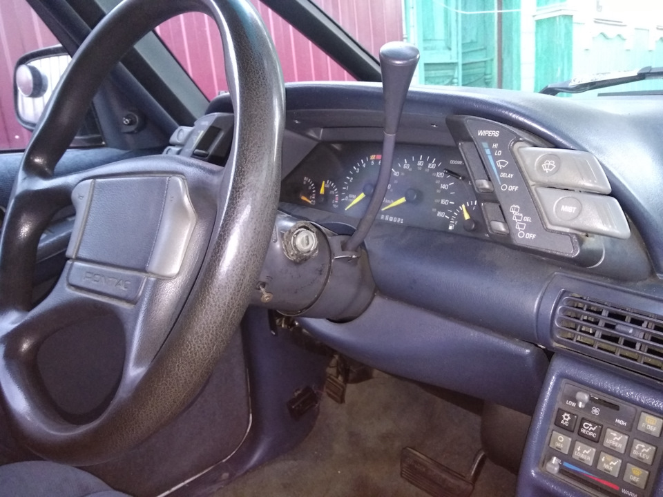 Снятие руля и кожуха. Замена личинки замка зажигания. Разборка ...