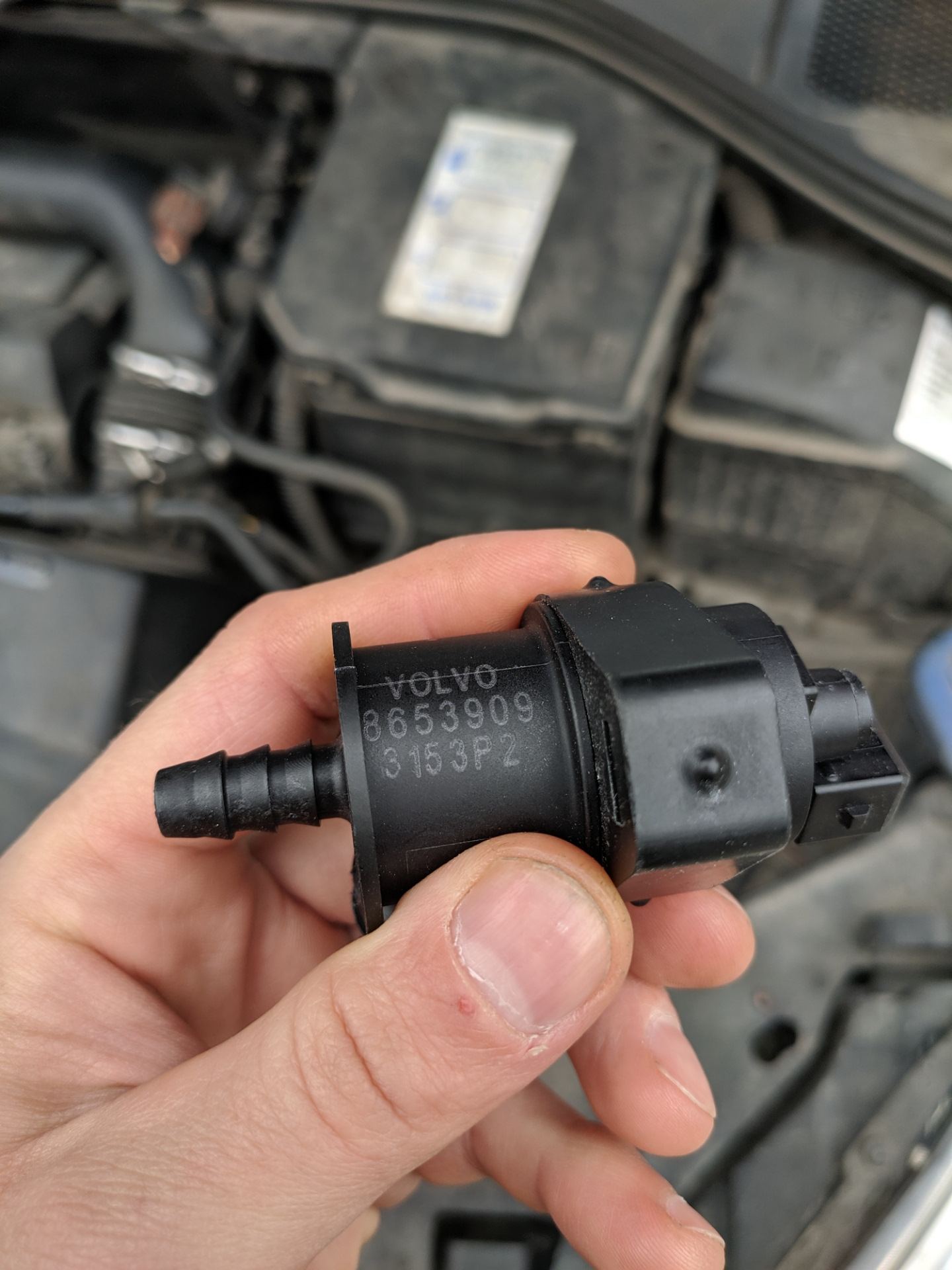 Клапан продувки адсорбера — Volvo S60 (2G), 2,5 л, 2012 года | плановое ...