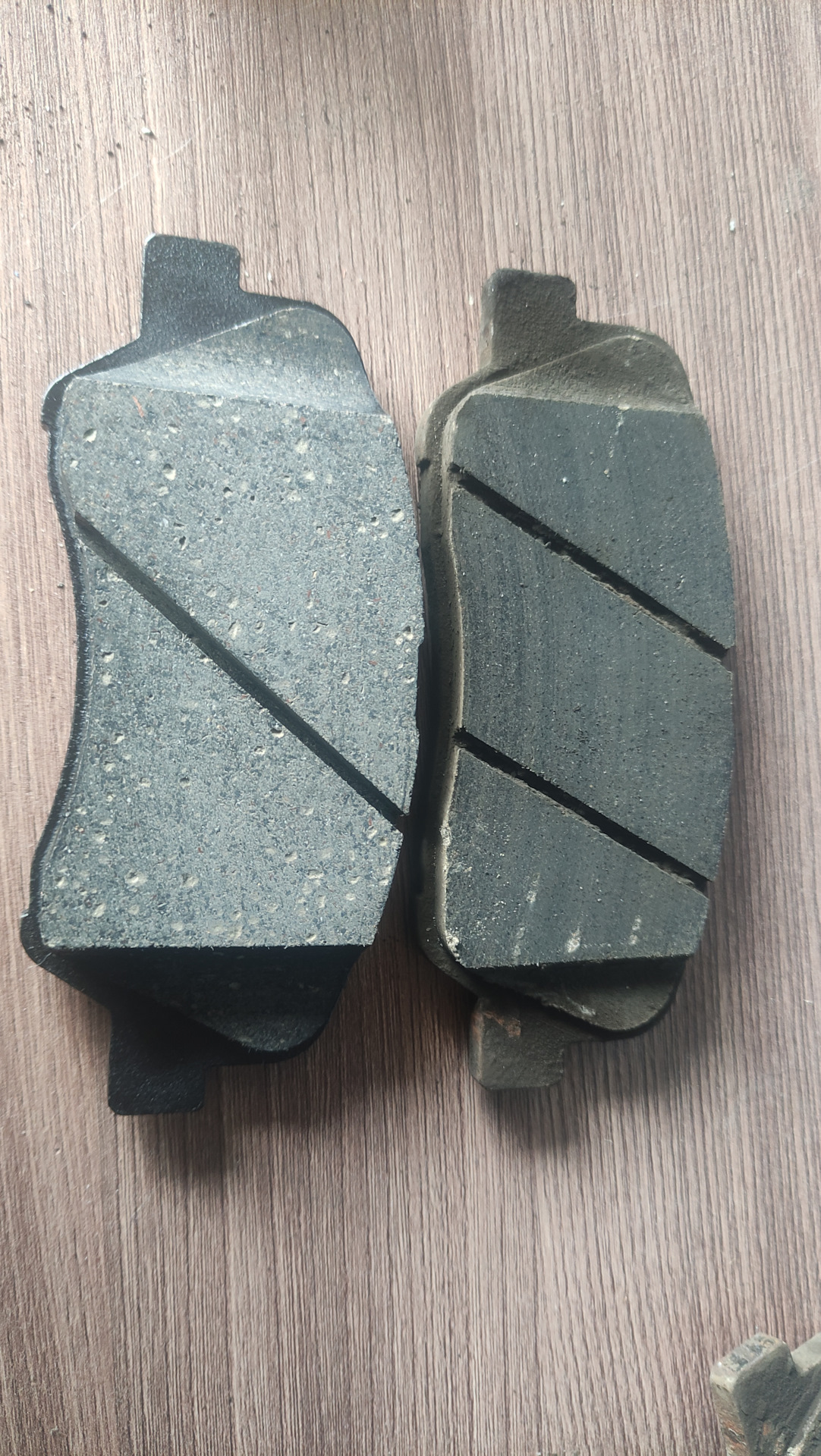 #17 Передние колодки — Geely Atlas (1G), 2,4 л, 2020 года | своими ...