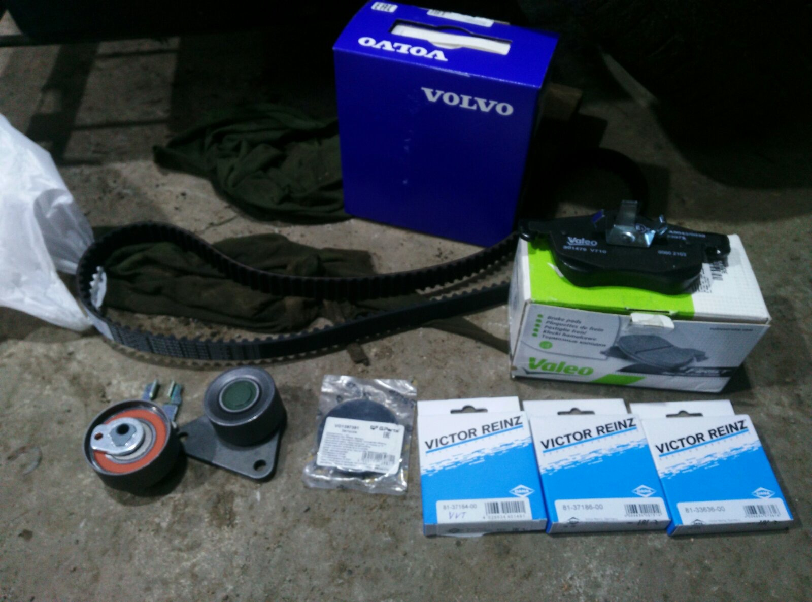 Замена ремня ГРМ — Volvo S60 (1G), 2,4 л, 2006 года | плановое ТО | DRIVE2