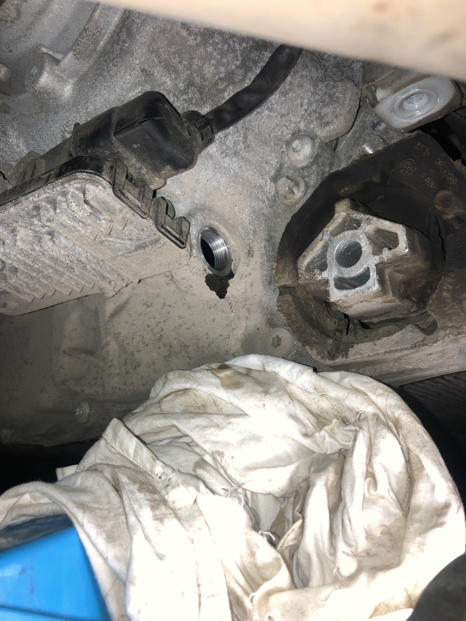 Замена масла в заднем редукторе и раздатке — BMW 3 series (F30), 2 л ...