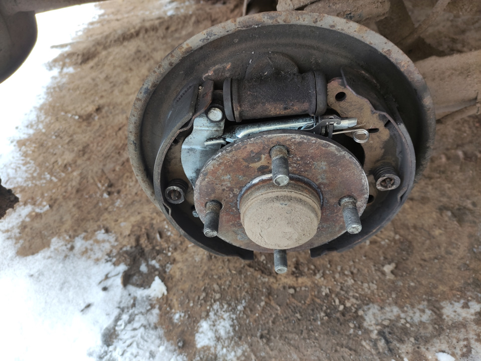 Ремонт тормозной системы — Nissan Primera (P11), 1,6 л, 1997 года ...