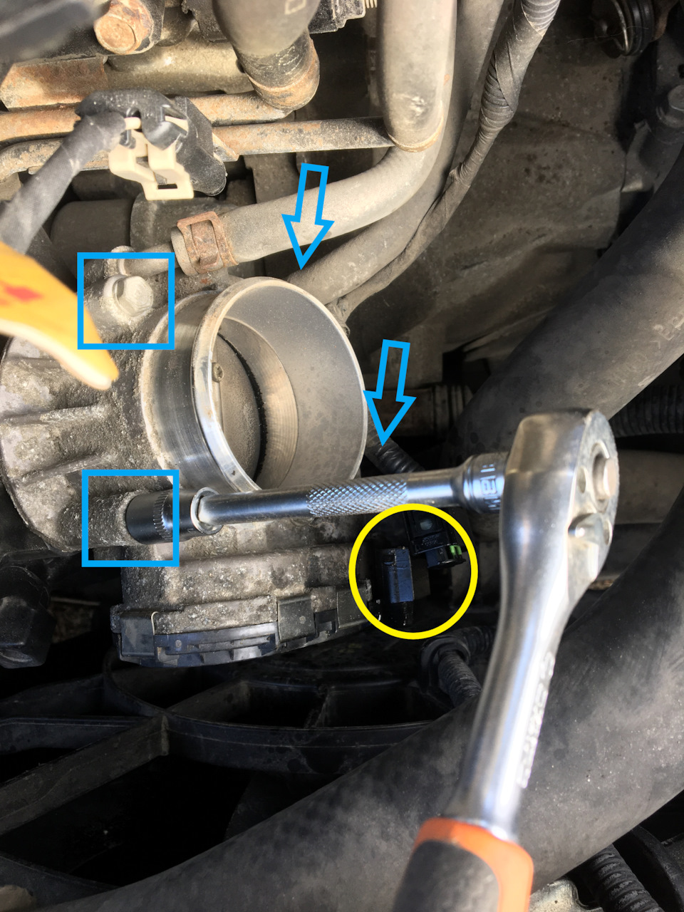 Чистка дроссельной заслонки без снятия трубок охлаждения. — KIA Cerato ...