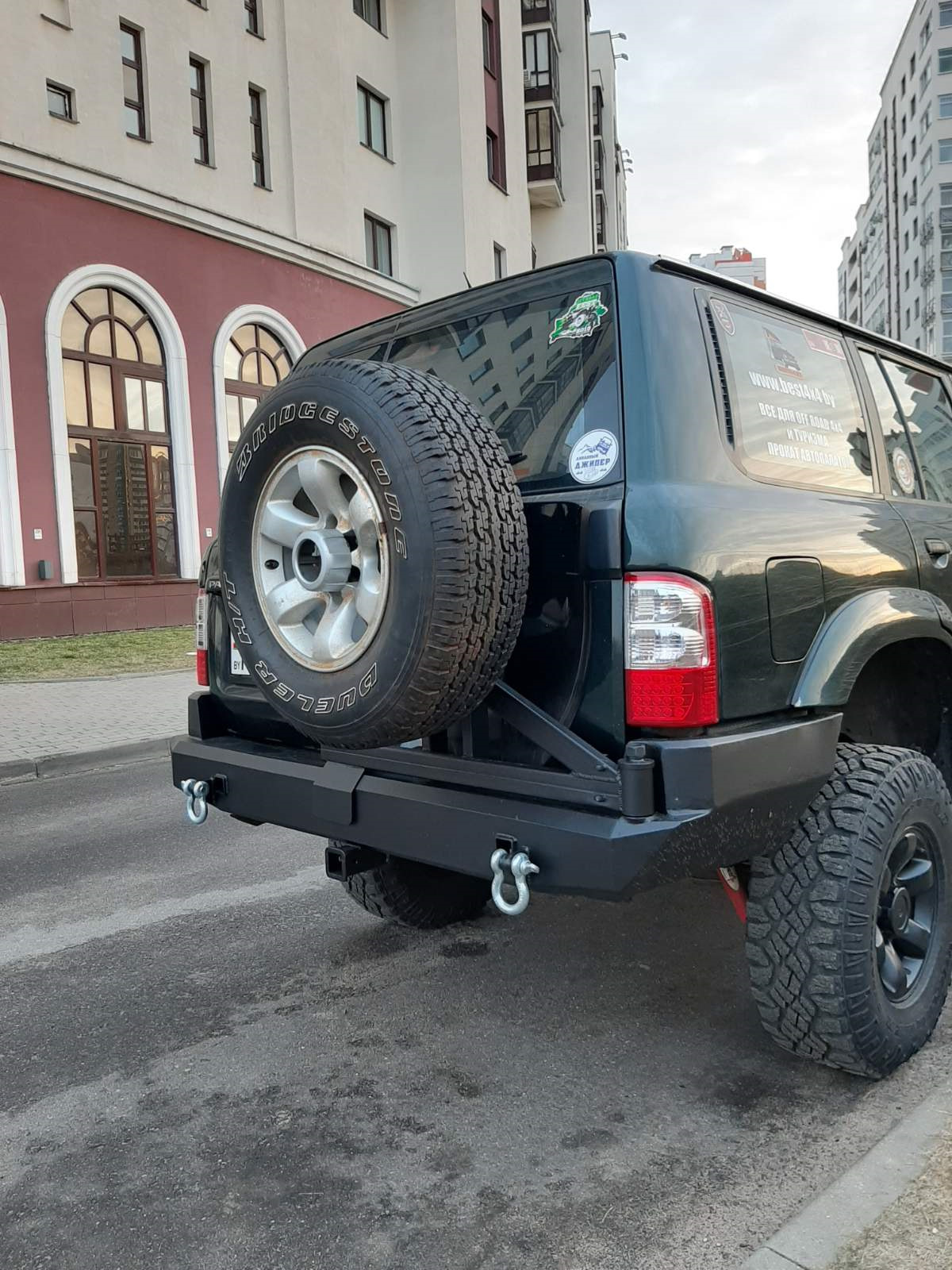 Ниссан патрол своими руками. Nissan Patrol y61 Bumper. Силовой бампер Nissan Patrol y61. Силовой бампер Патрол 61. Задний бампер Patrol y61.