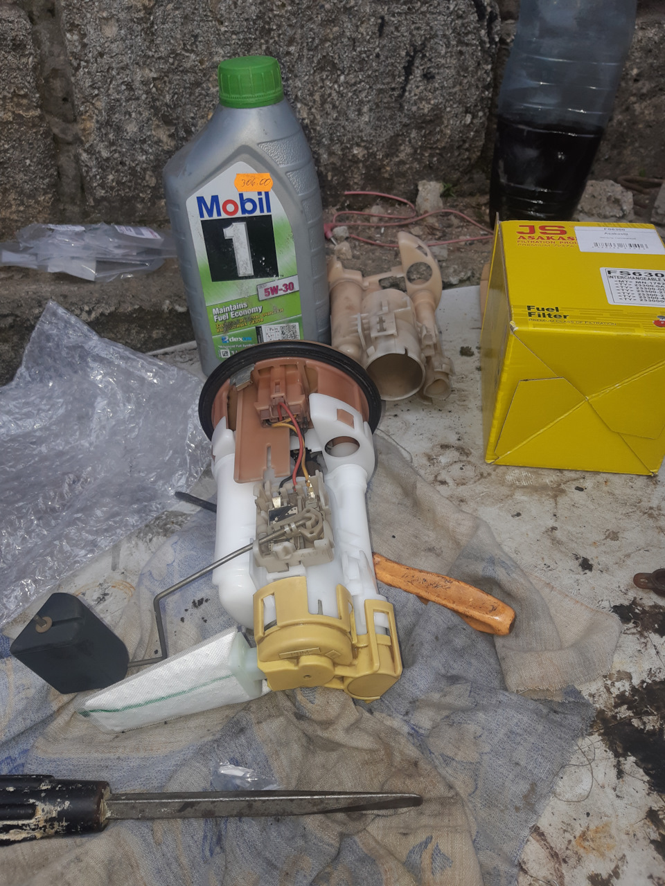 Начал гудеть бензонасос посоветуйте поменять оба фильтра или? — Toyota ...