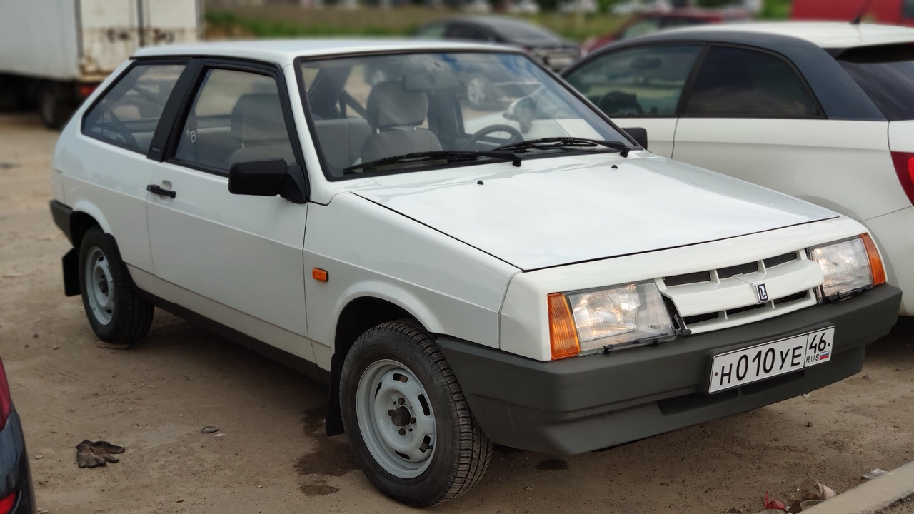 Lada 2108 1.3 бензиновый 1990 | 