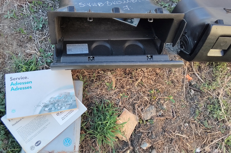 Весенний осмотр ходовки. Замена бардачка. — Volkswagen Passat Variant ...