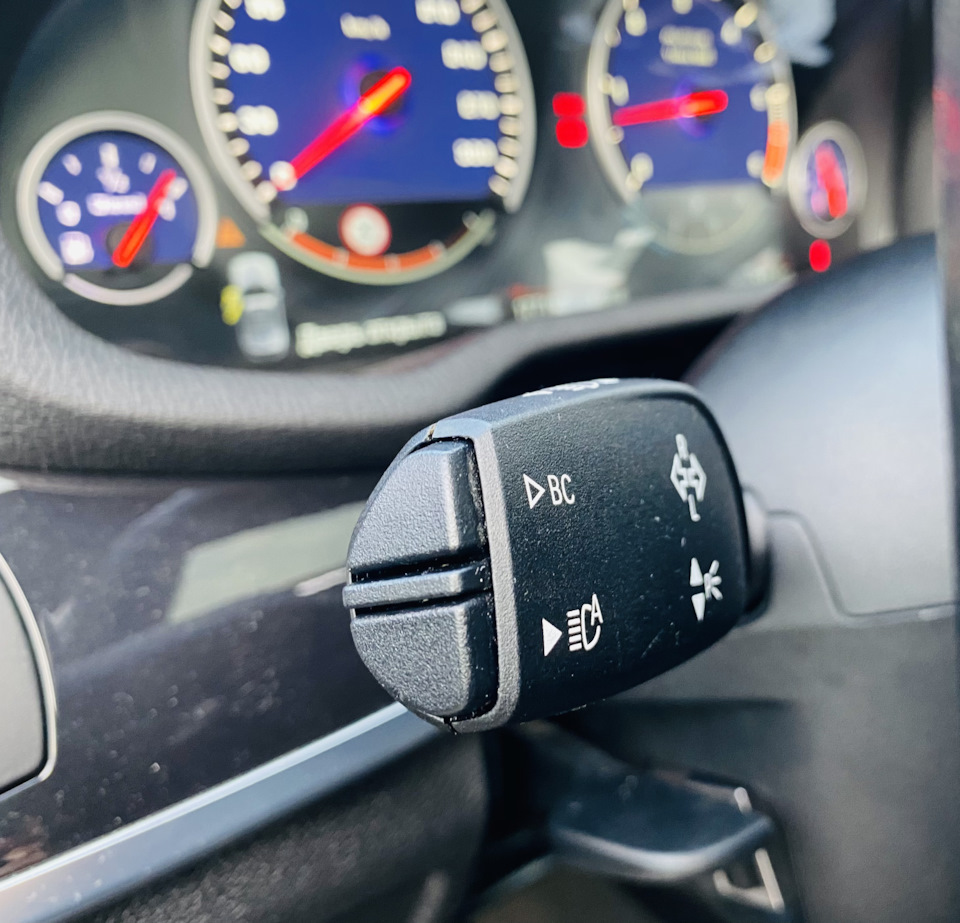 Рестайлинговый SZL (подрулевые переключатели) — Alpina XD3 (F25), 3 л ...