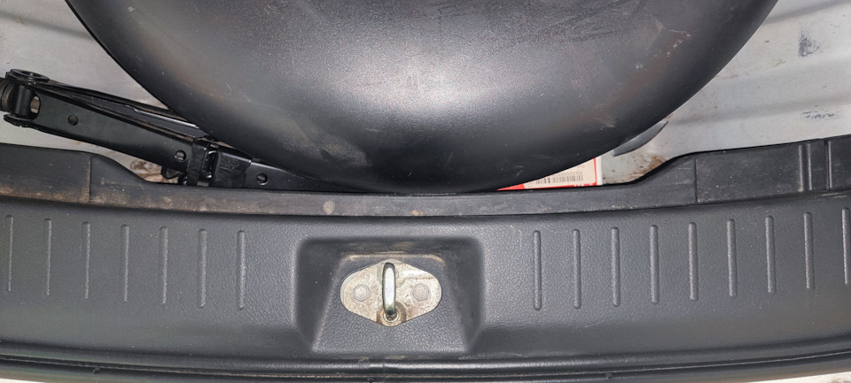 В притирочку) — Toyota bB (2G)