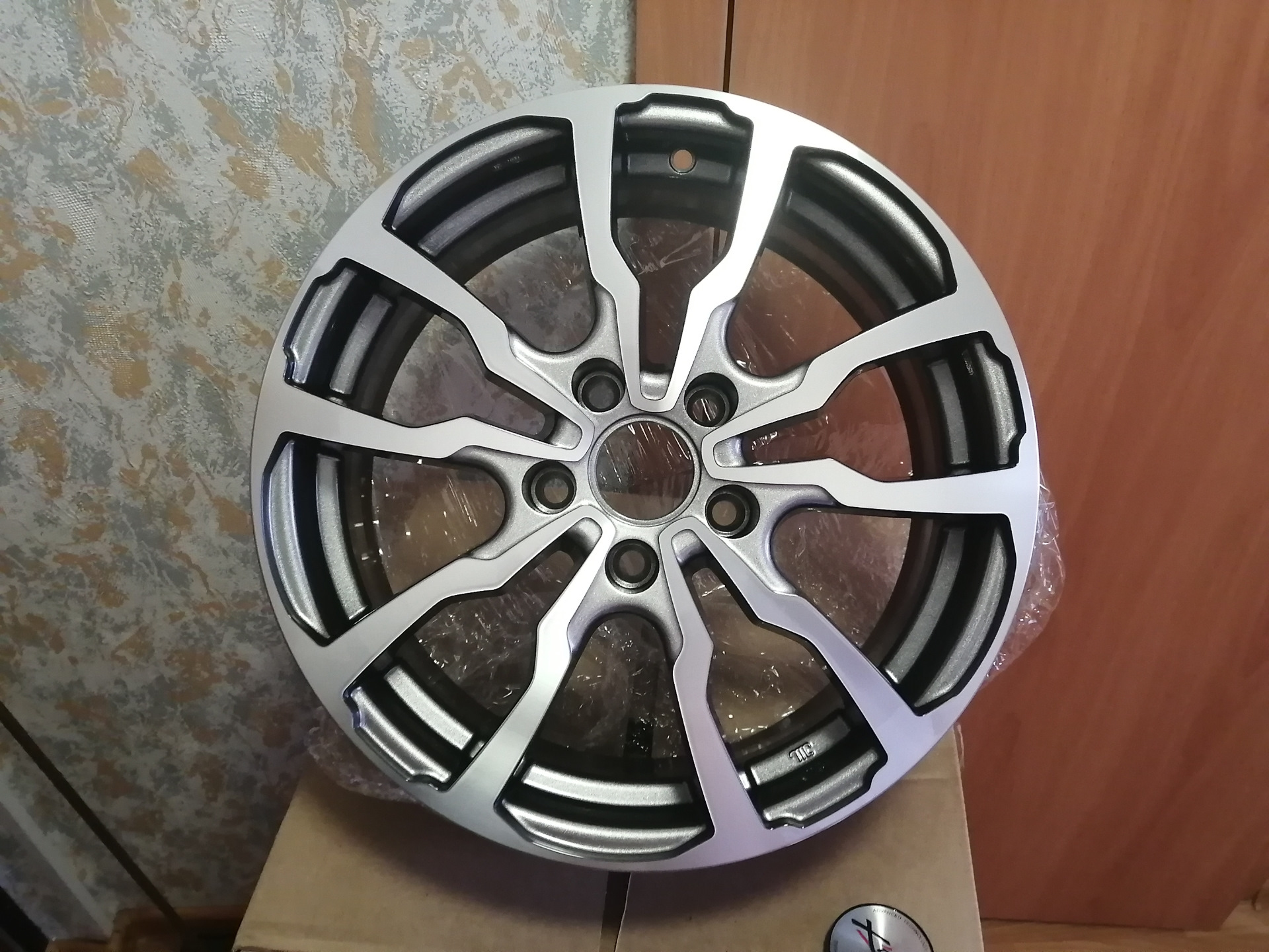 Диски — Ford Focus II Sedan, 1,6 л, 2007 года | колёсные диски | DRIVE2