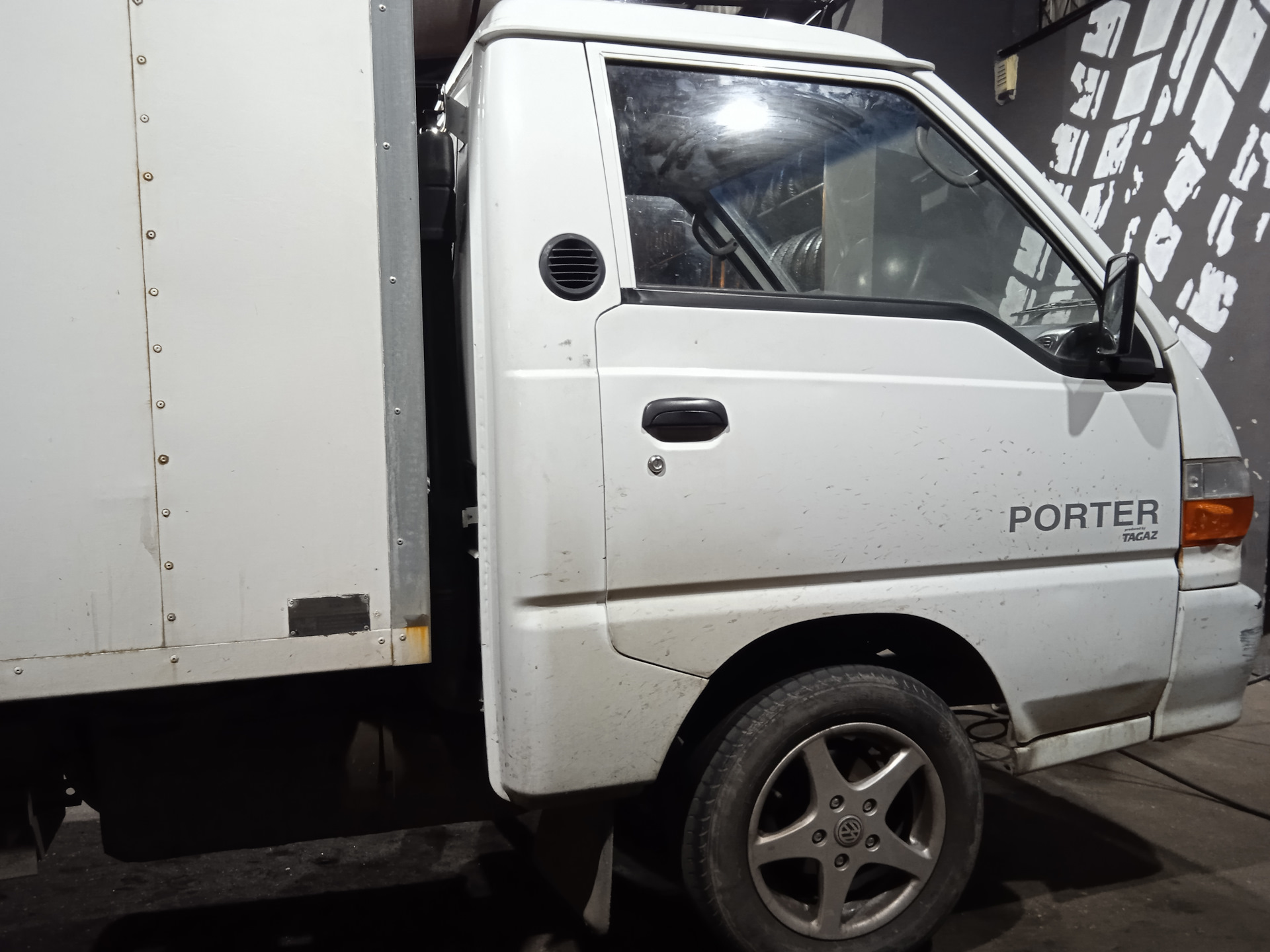 Шины портер 1. Hyundai Porter 3. Хендай Портер 2008 года. Шины на Портер 1. P1131 Hyundai Porter.