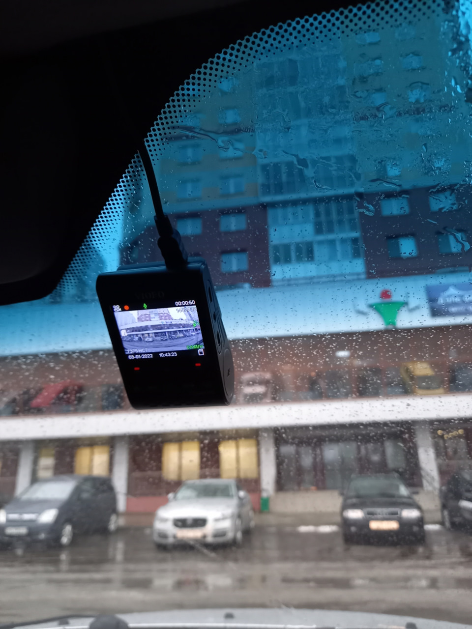 Подключение видеорегистратора к плафону освещения — Volvo S80 I, 2,4 л ...