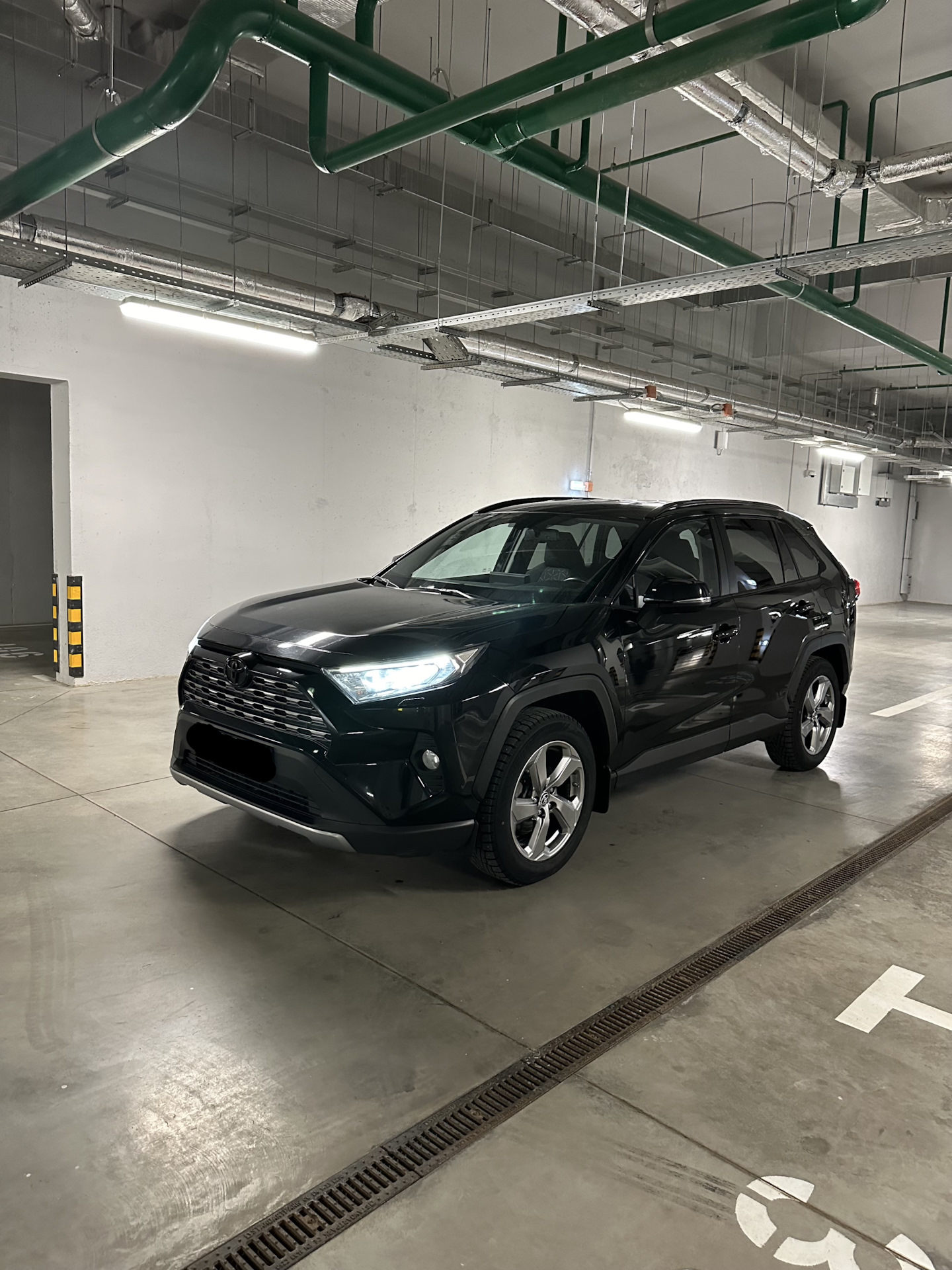 Продаю Черныша. — Toyota RAV4 (5G), 2,5 л, 2022 года | продажа машины |  DRIVE2