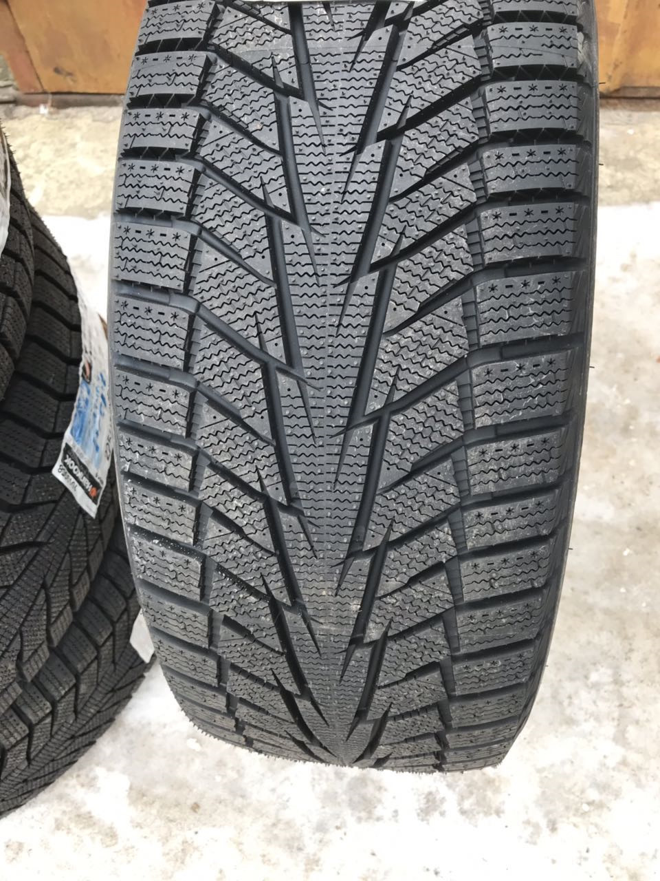 Hankook winter i cept iz2. Hankook 616. Hankook winter i*cept iz2 w616. Hankook winter i*cept iz2 w616. Hankook winter w616.