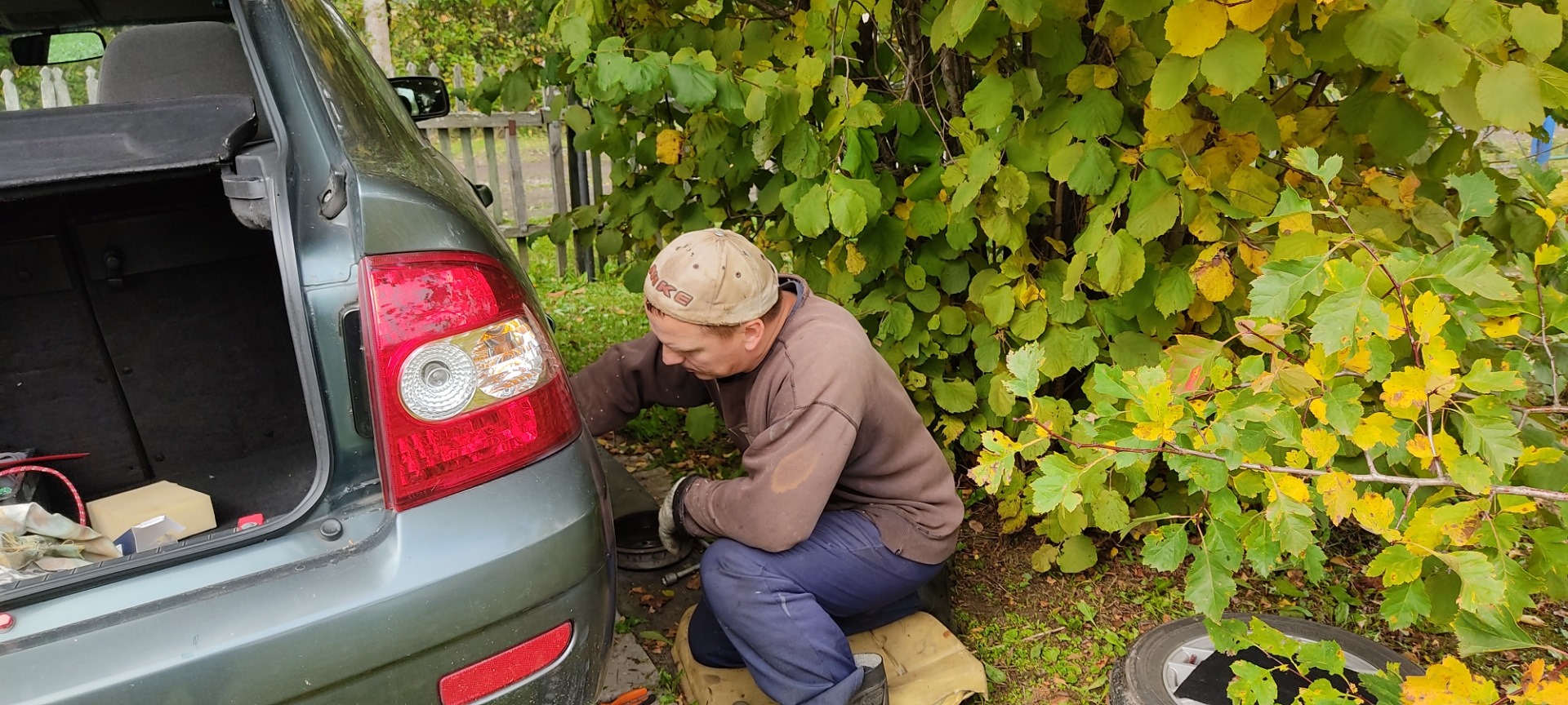 Замена тормозных барабанов. — Lada Приора хэтчбек, 1,6 л, 2009 года ...