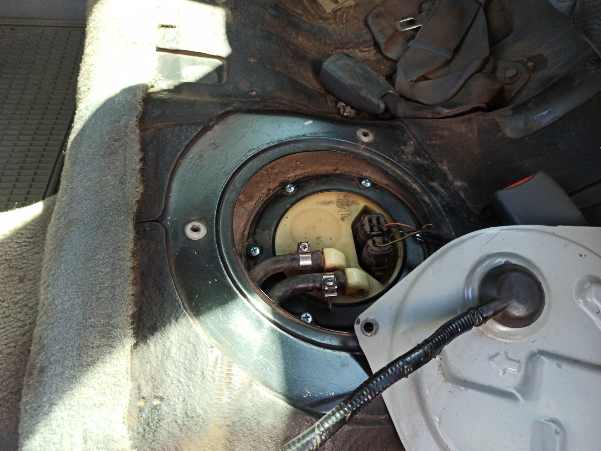 Купить Бензонасос Ниссан А32