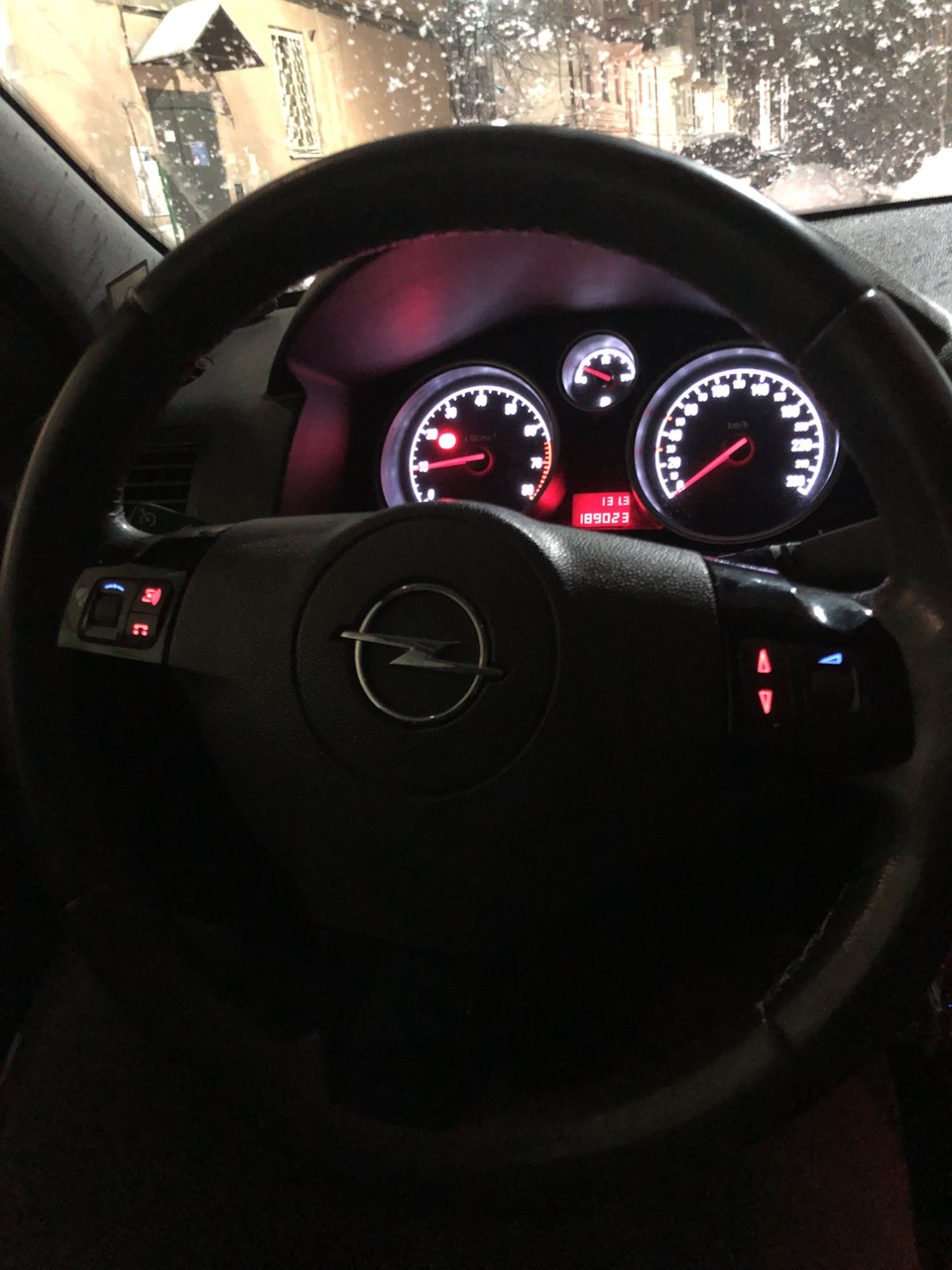 Пересвет кнопок руля — Opel Astra H, 1,6 л, 2008 года | своими руками ...