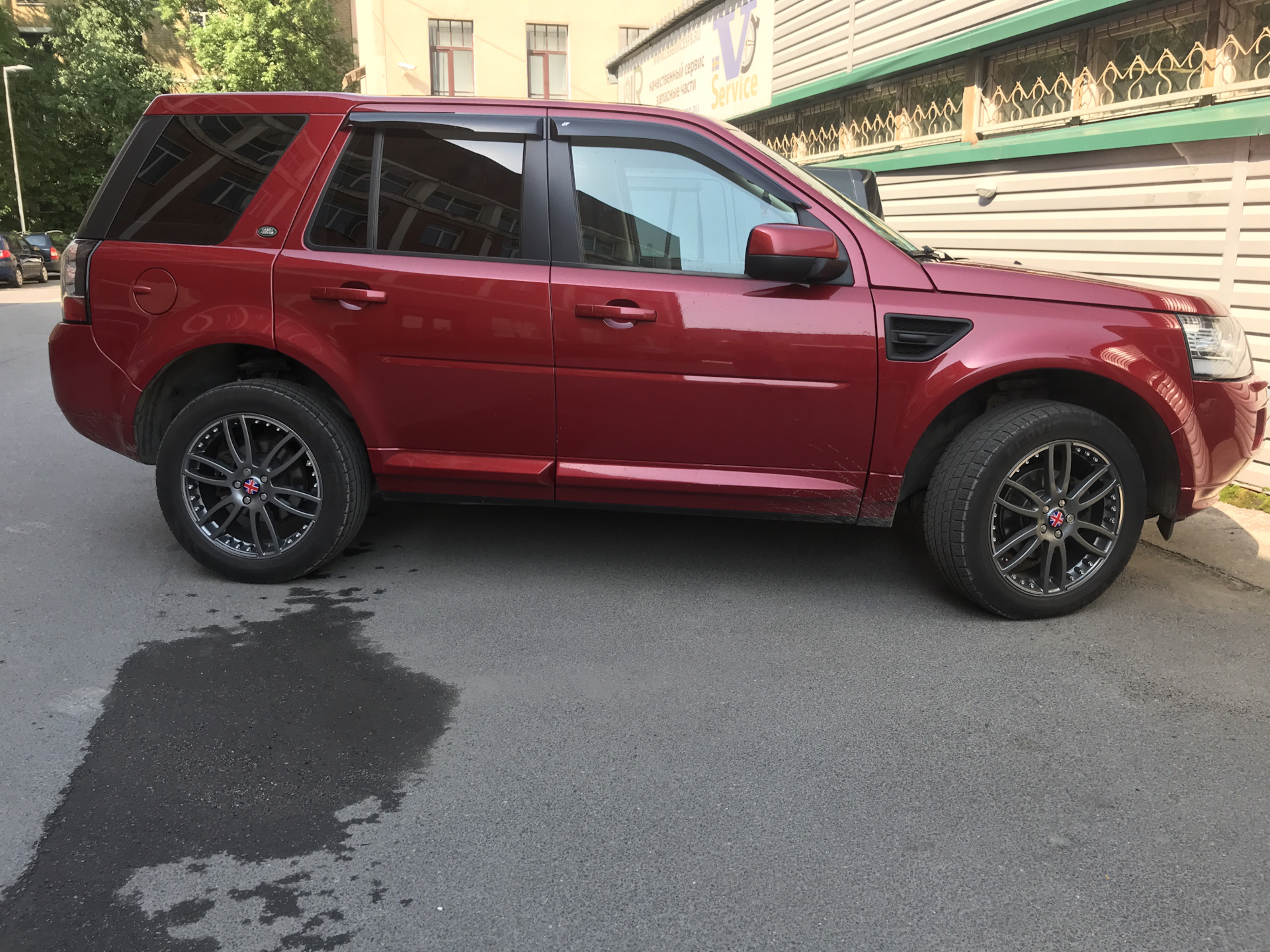 Замена кронштейна промежуточного привода — Land Rover Freelander 2 ...