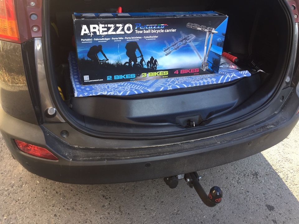 Фото в бортжурнале Toyota RAV4 (IV)