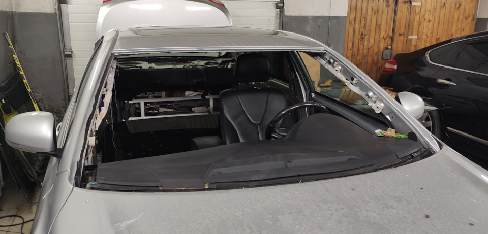 Оригинальное лобовое в Toyota Camry acv40. Маркировка стекол модели ...