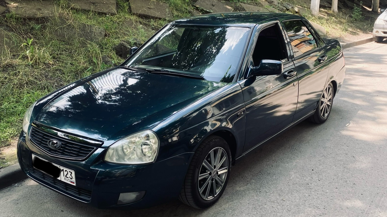 Lada Приора седан 1.6 бензиновый 2007