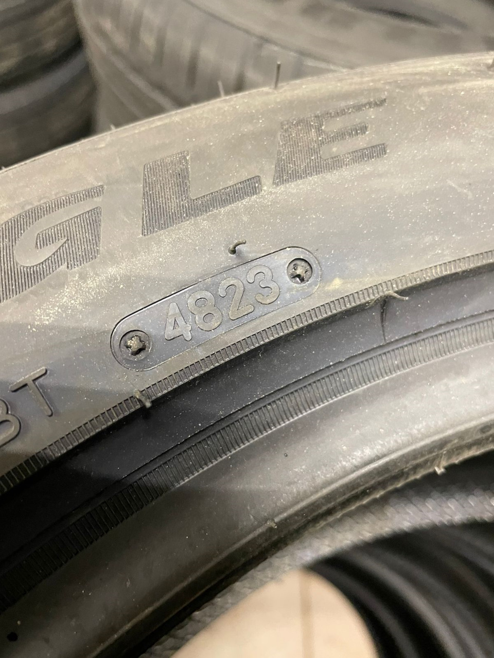 По современным меркам свежие — Subaru Legacy (BN/BS)