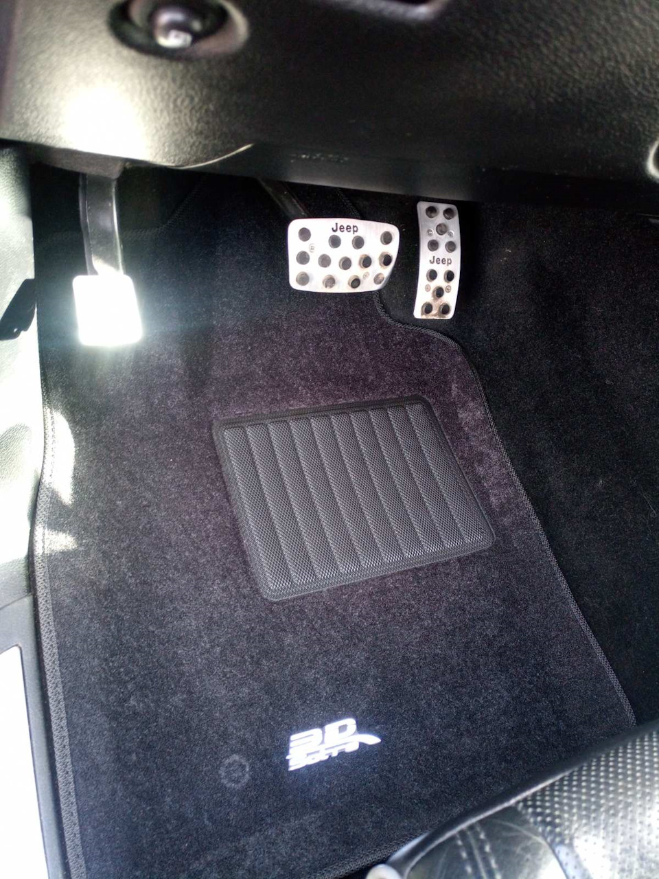 Фото в бортжурнале Jeep Grand Cherokee (WK2)