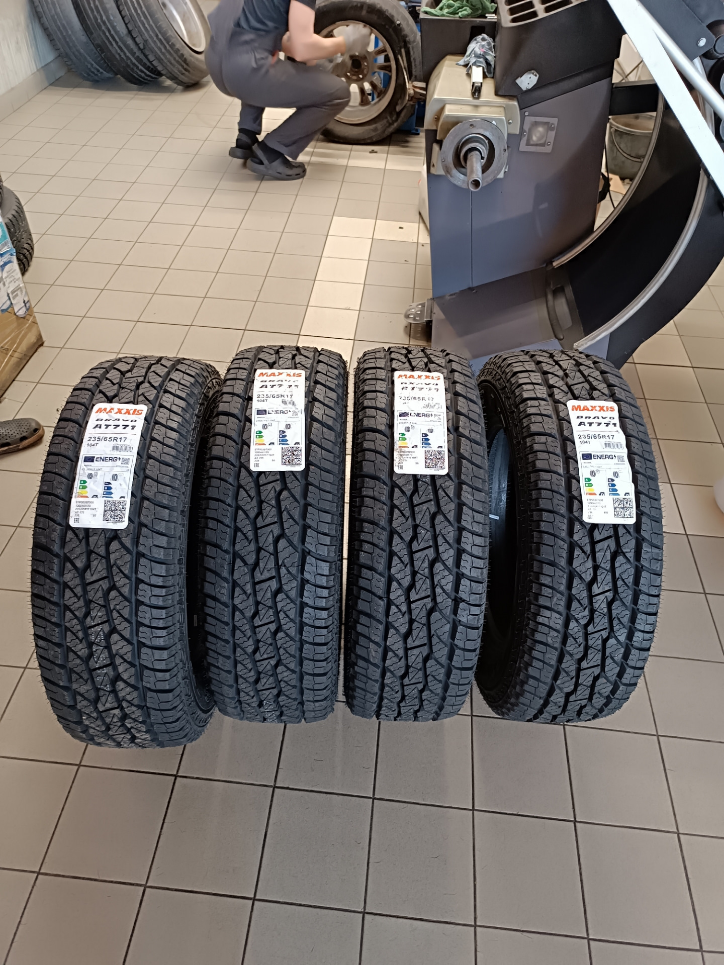 Новые летние шины — KIA Sorento (2G), 2,2 л, 2014 года | колёсные диски ...