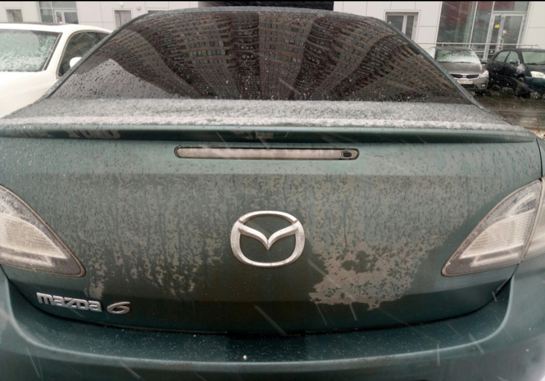 Белый стоп-сигнал в крышку багажника — Mazda 6 (2G), 1,8 л., 2008 года ...