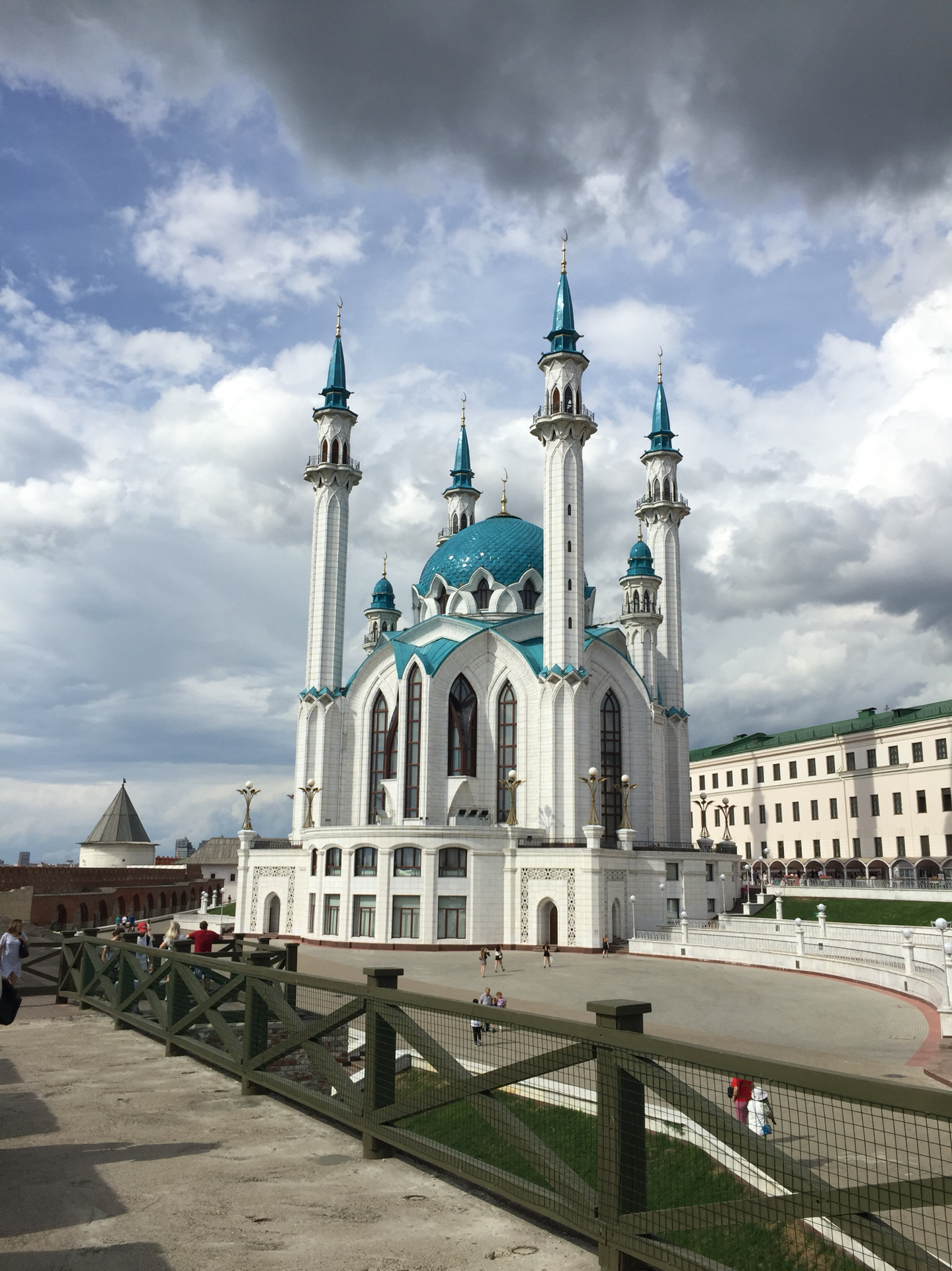 Куда обязательно сходить в казани. Достопримечательности Казани Казань. Кремль Казань. Достромечательности Казань. Достопримечательности Казани башня Экият.