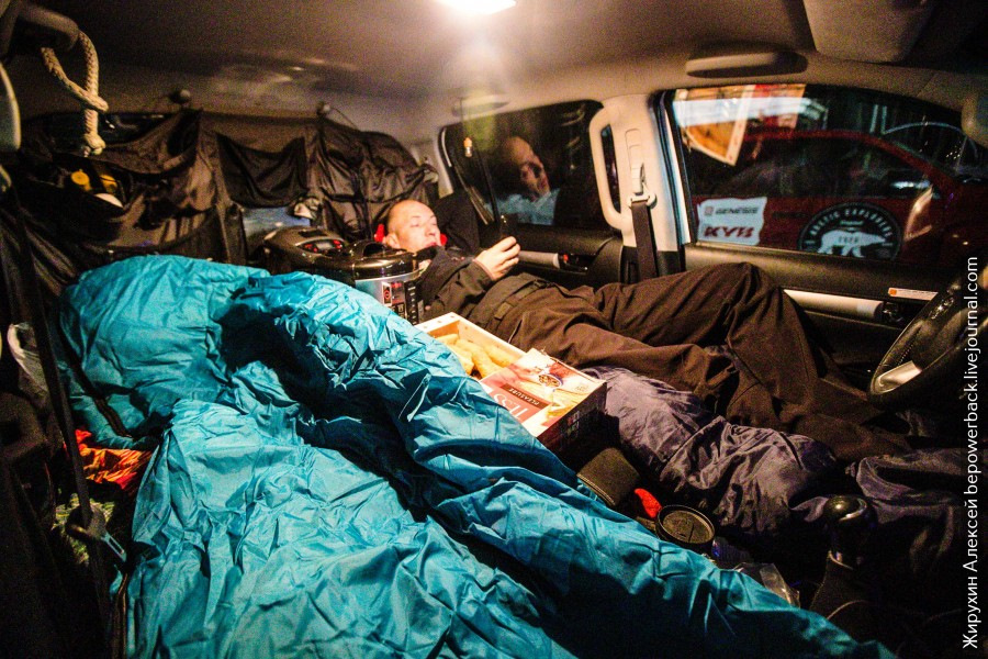 hcAAAgL4FeA 960 Как ночевать в машине зимой и не замерзнуть
