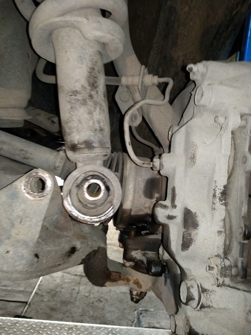 Фото в бортжурнале Toyota Sequoia (1G)
