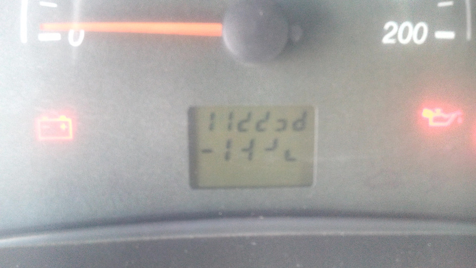 У меня примерно так же(картинка из инета) — Lada Приора хэтчбек