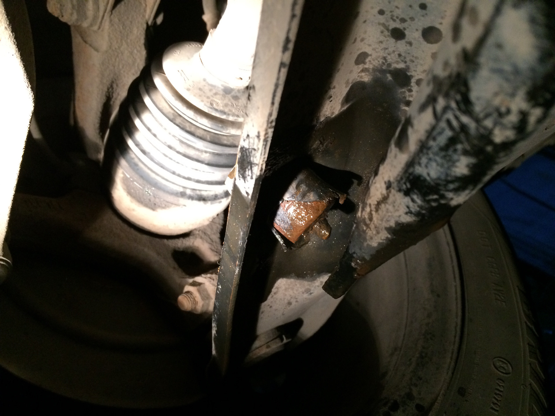 Стойка стабилизатора рено логан 2. Стойка стабилизатора рено сандеро 1. Стойка стабилизатора sandero 1. Стойки стабилизатора рено сандеро. Задние стойки стабилизатора renault sandero.