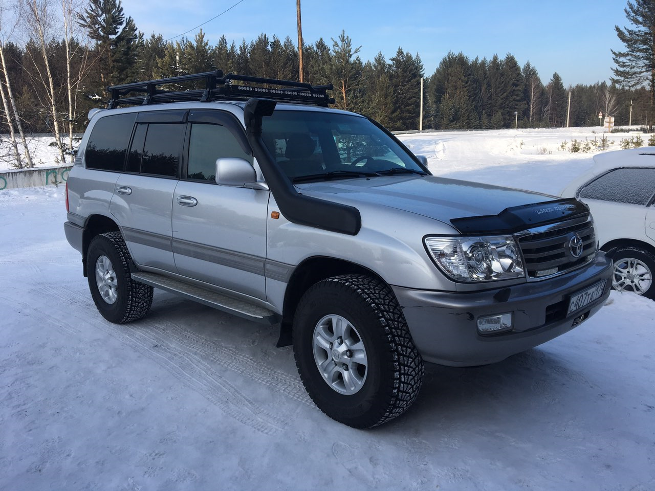 Тойота крузер дром. Toyota lc100 2006. Светодиодная балка для Land Cruiser 100. Toyota Land Cruiser 100 Tuning серый. Toyota Land Cruiser 4.2 at, 2000.