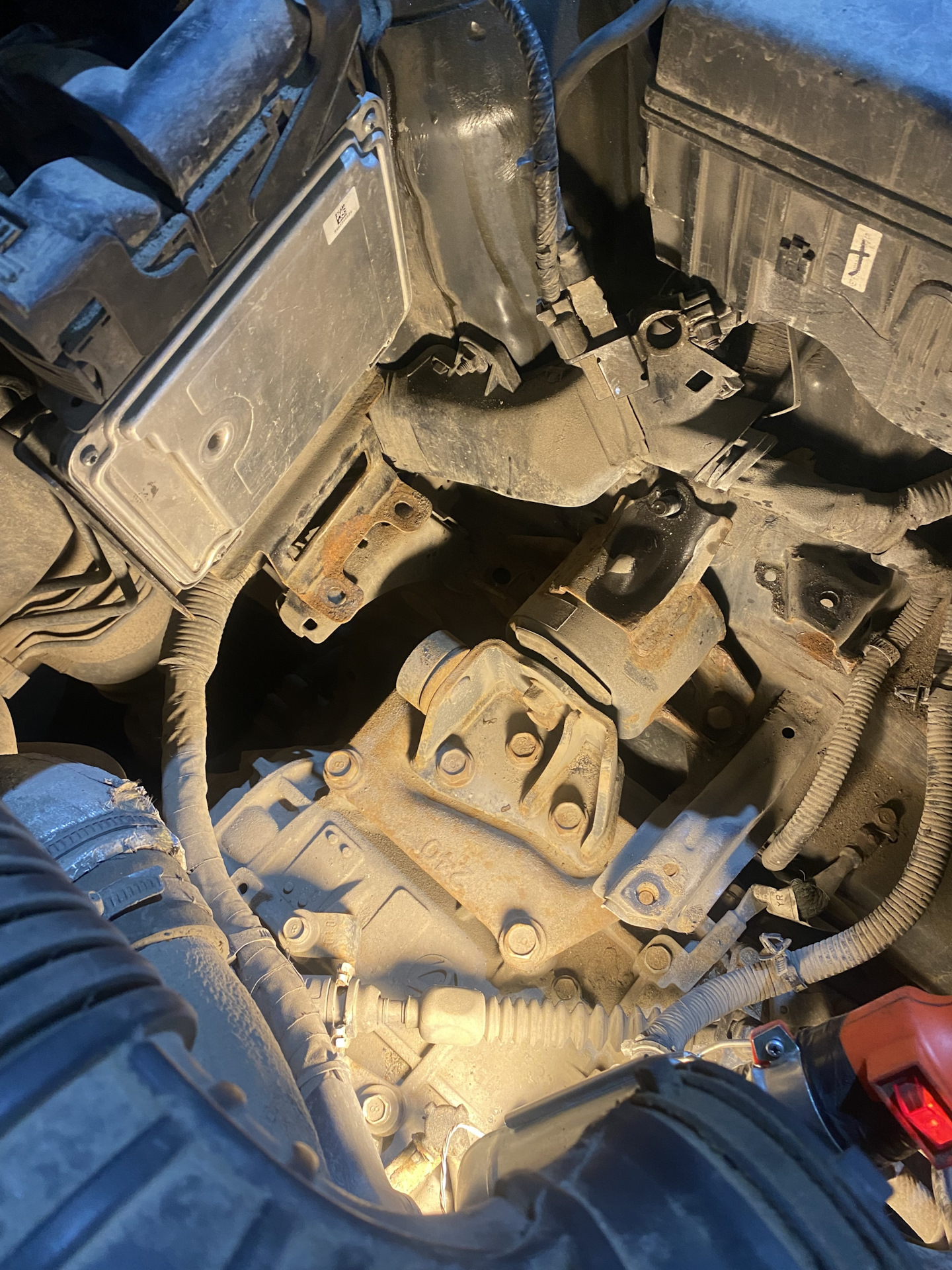 Подушки v2.0 — KIA Sportage (3G), 2 л, 2011 года | визит на сервис | DRIVE2