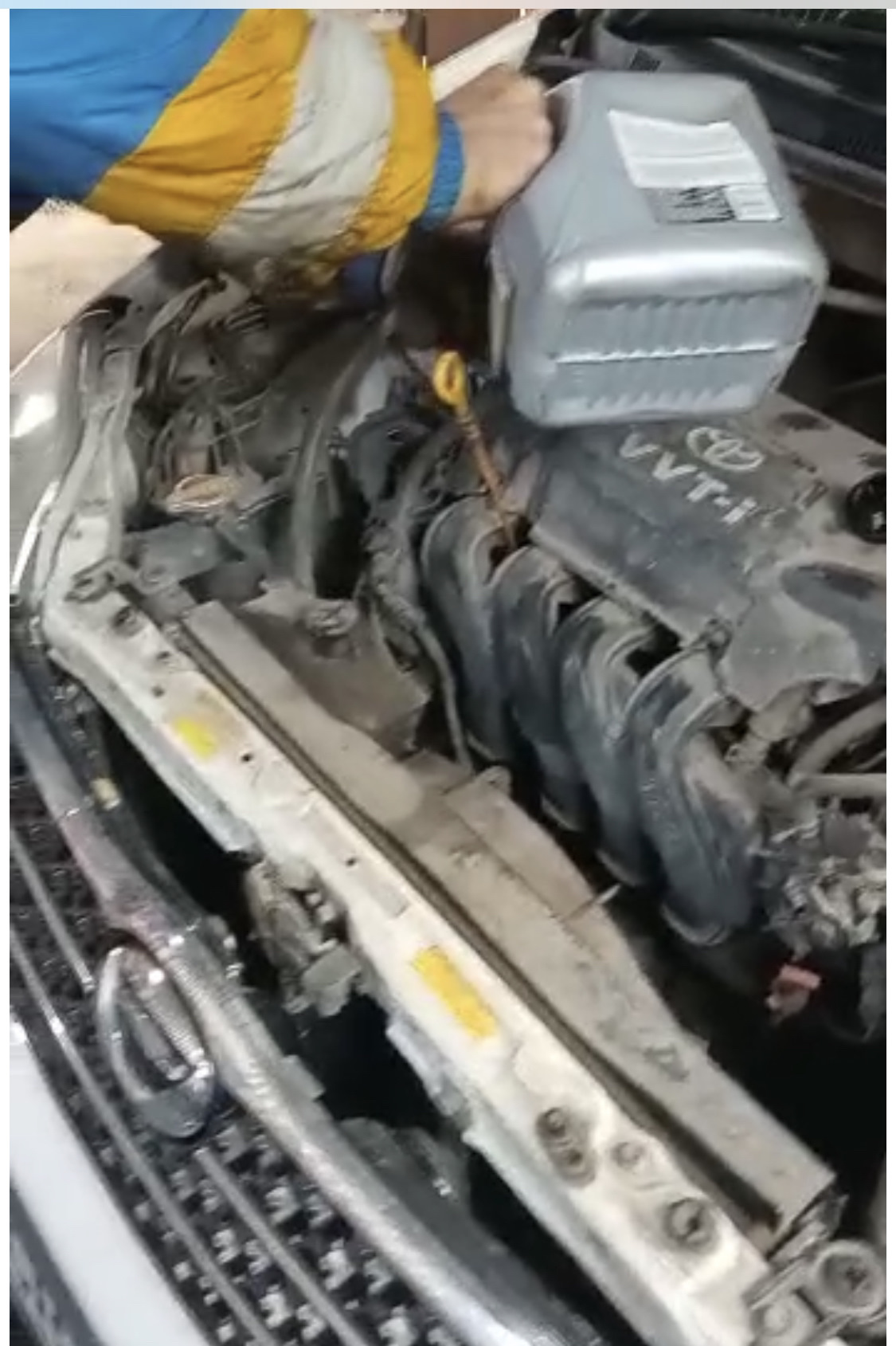 Плановая замена масла — Toyota Corolla (120), 1,5 л, 2000 года | визит ...