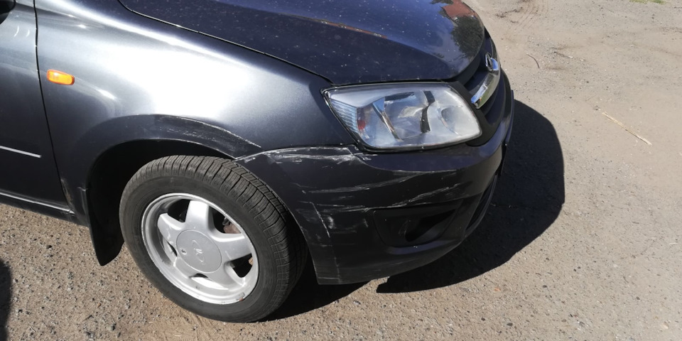 Небольшое дтп — Lada Гранта (1G), 1,6 л, 2015 года | ДТП | DRIVE2